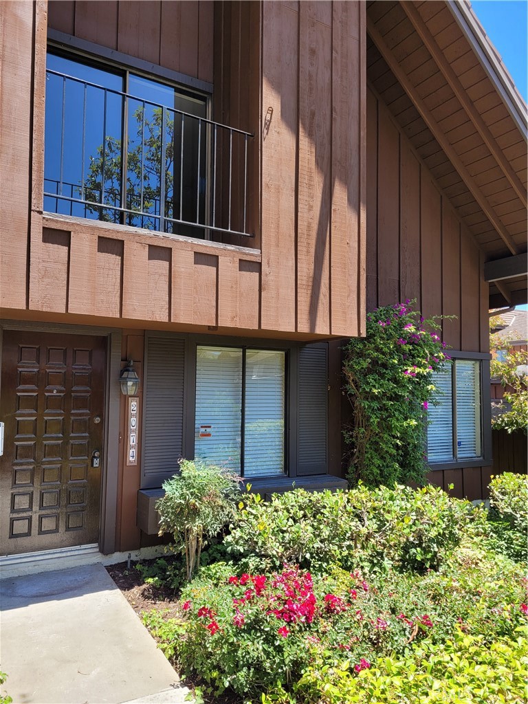 2074 Mount Shasta