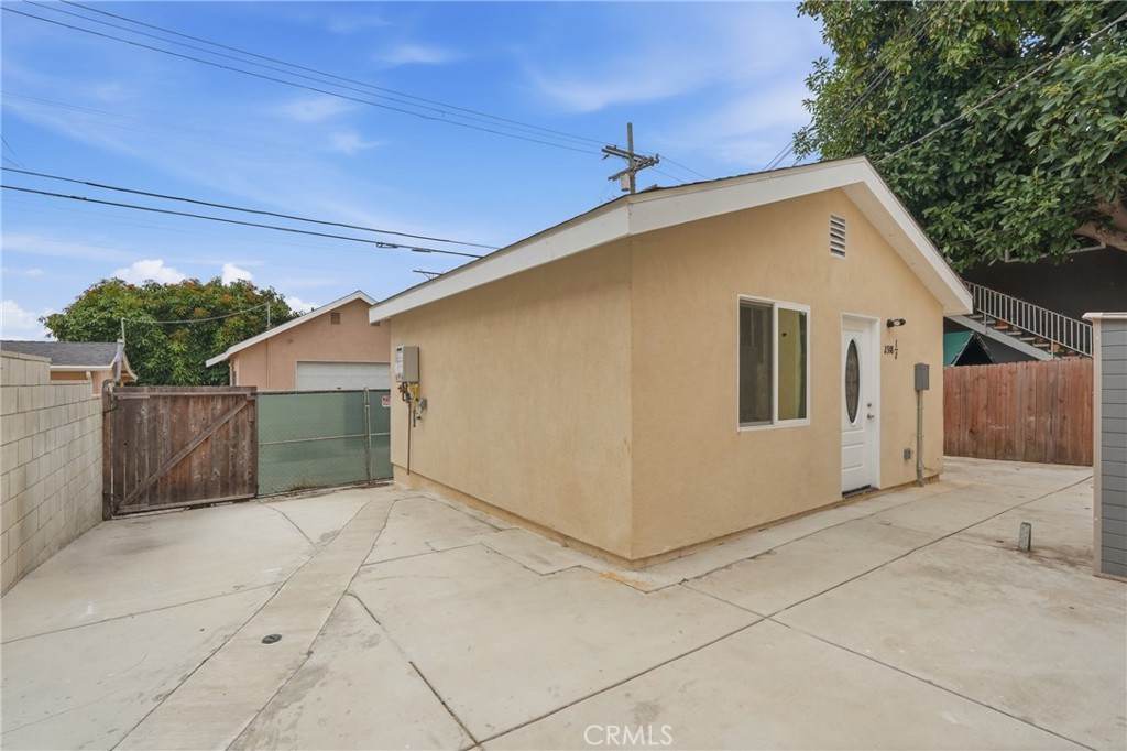 2316 S Alma
