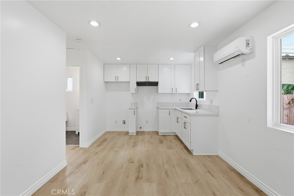 2316 S Alma