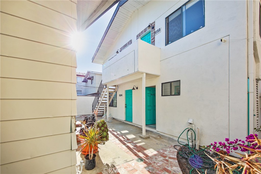 1054 W 23rd Street