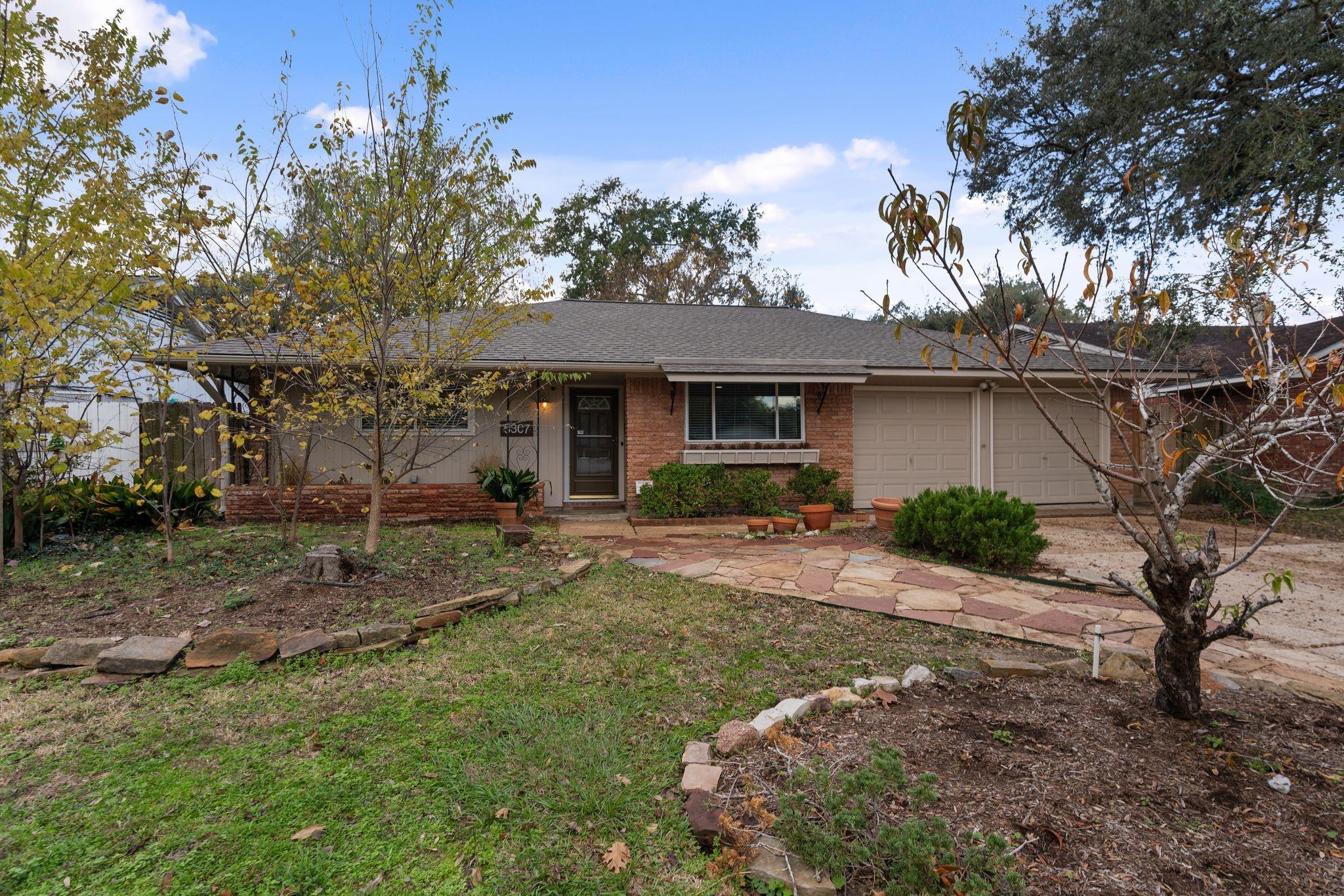 5307 Poinciana Drive