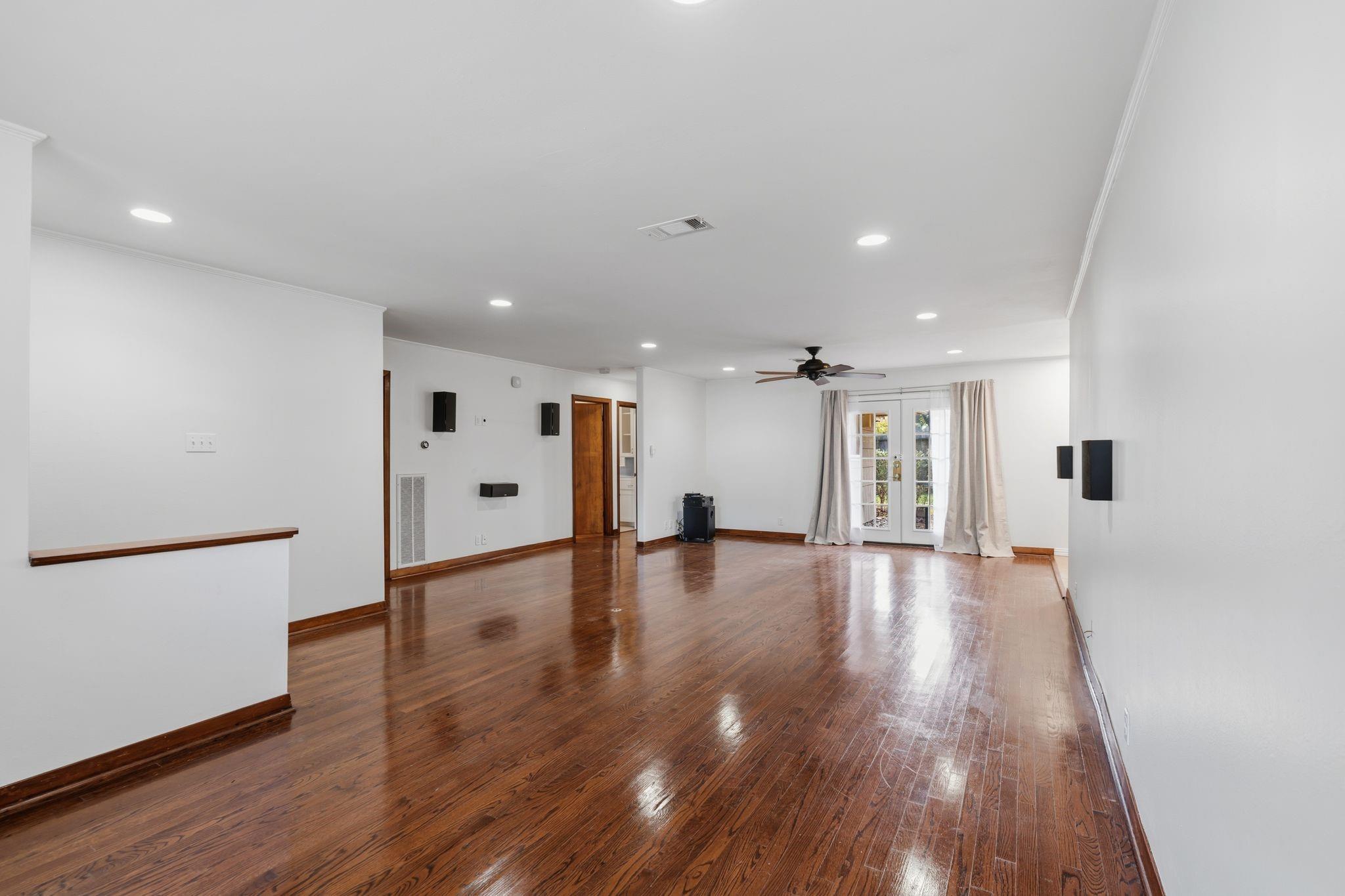 5307 Poinciana Drive