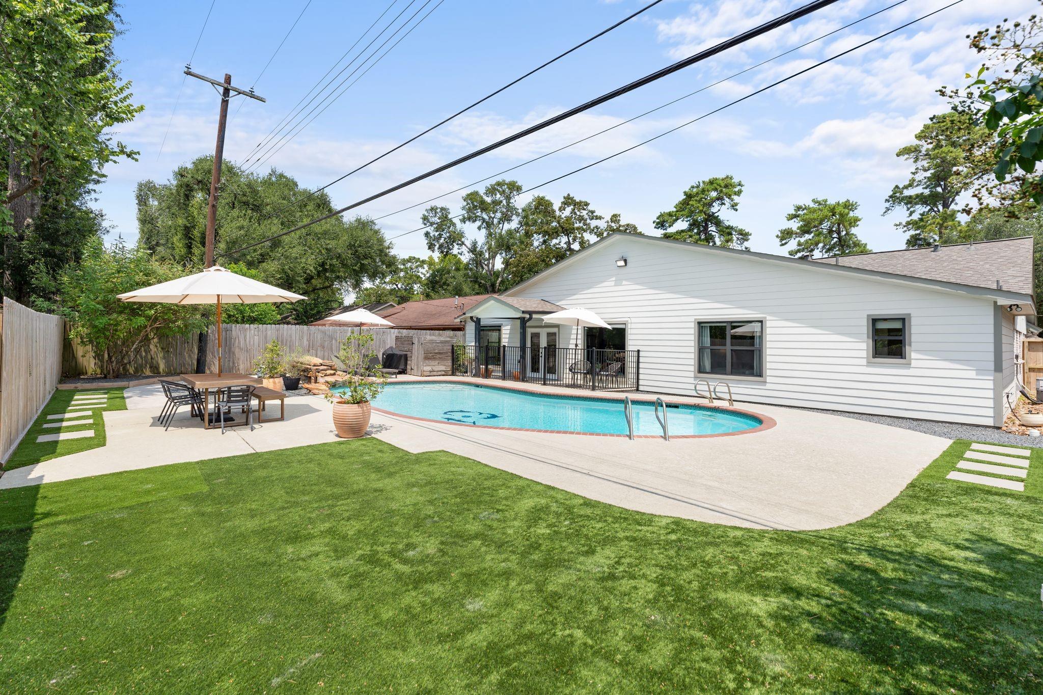 1115 Chamboard Lane