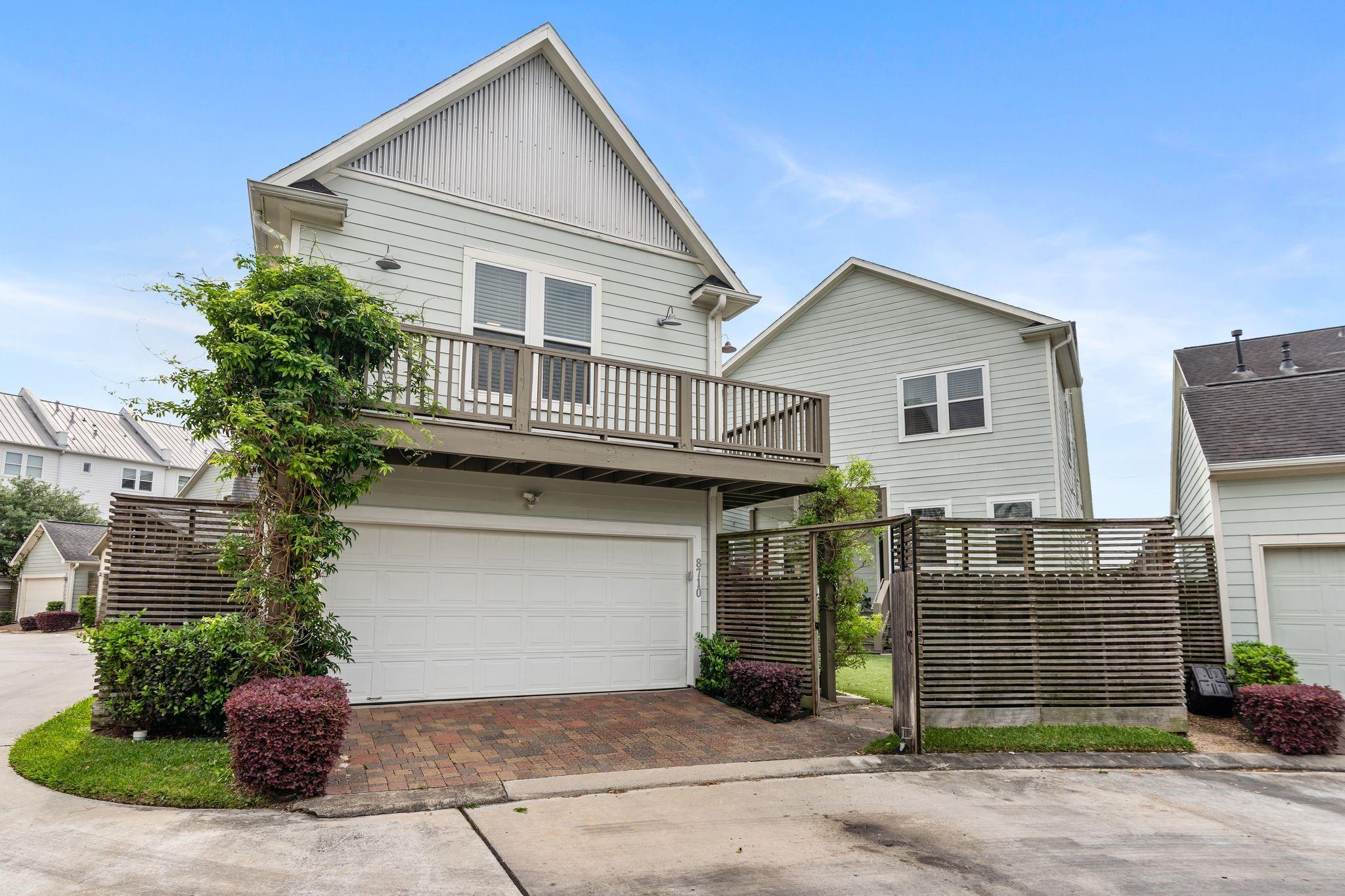 8710 Emnora Lane