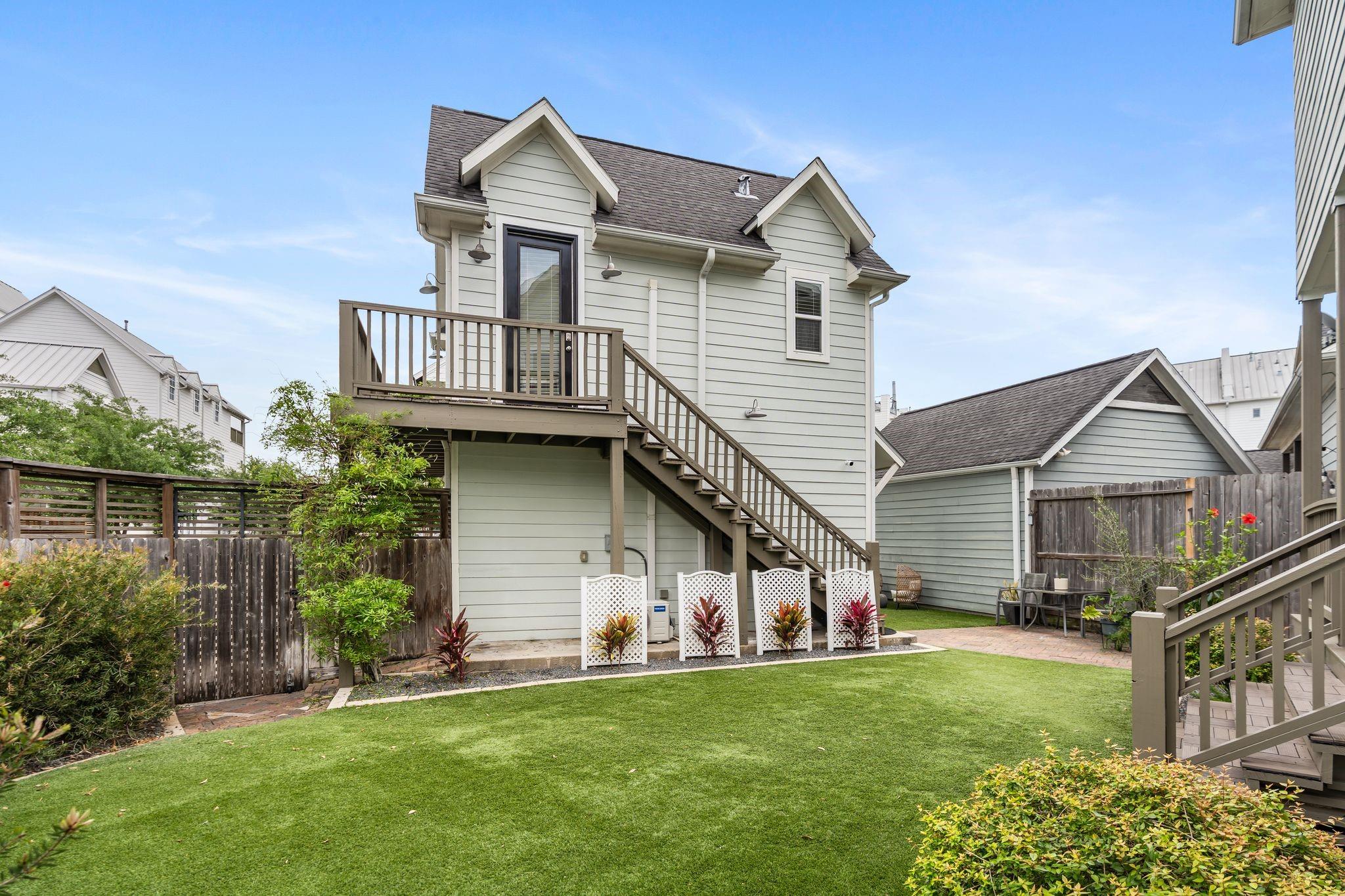 8710 Emnora Lane