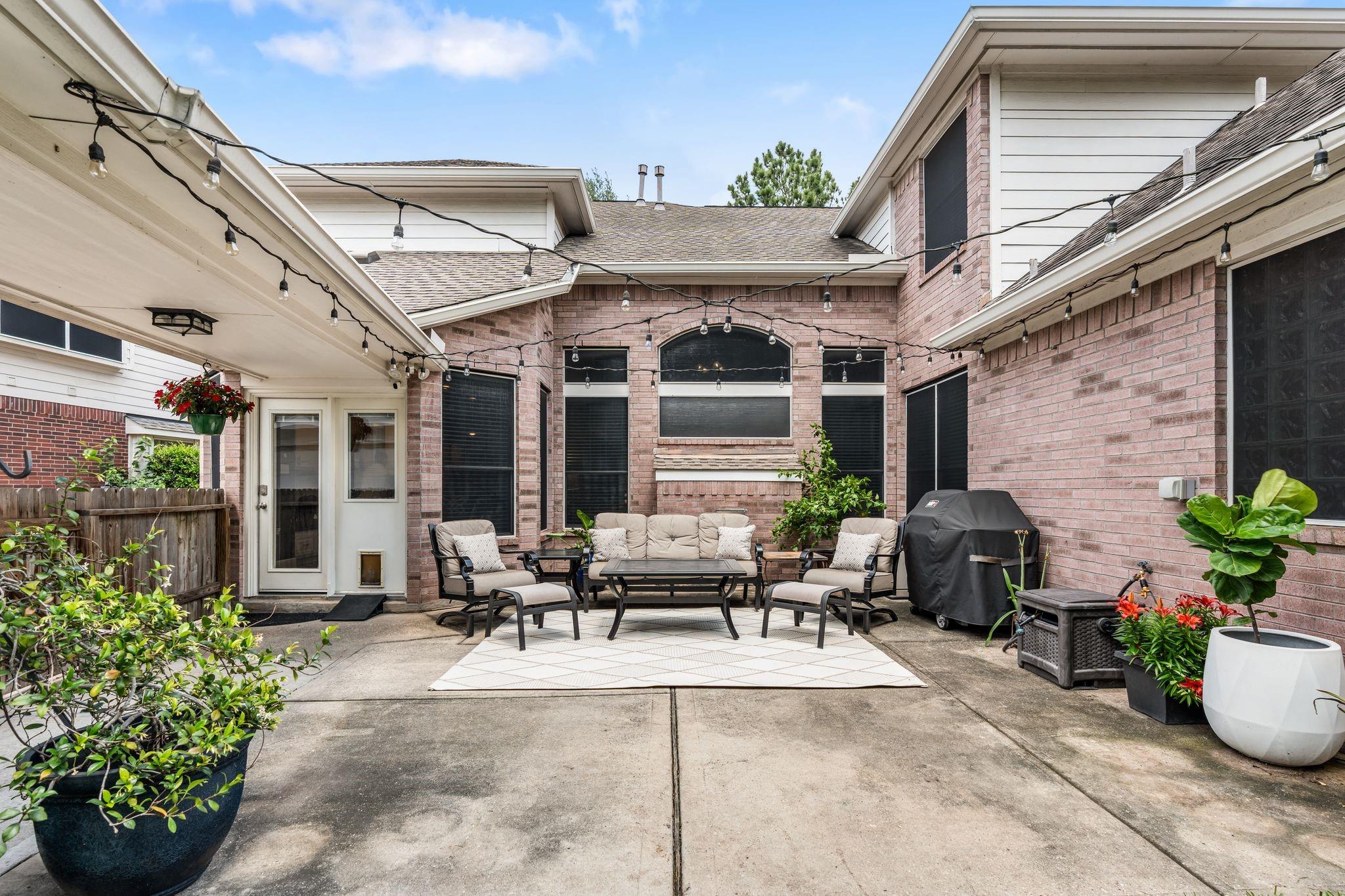 8419 Laurel Trace
