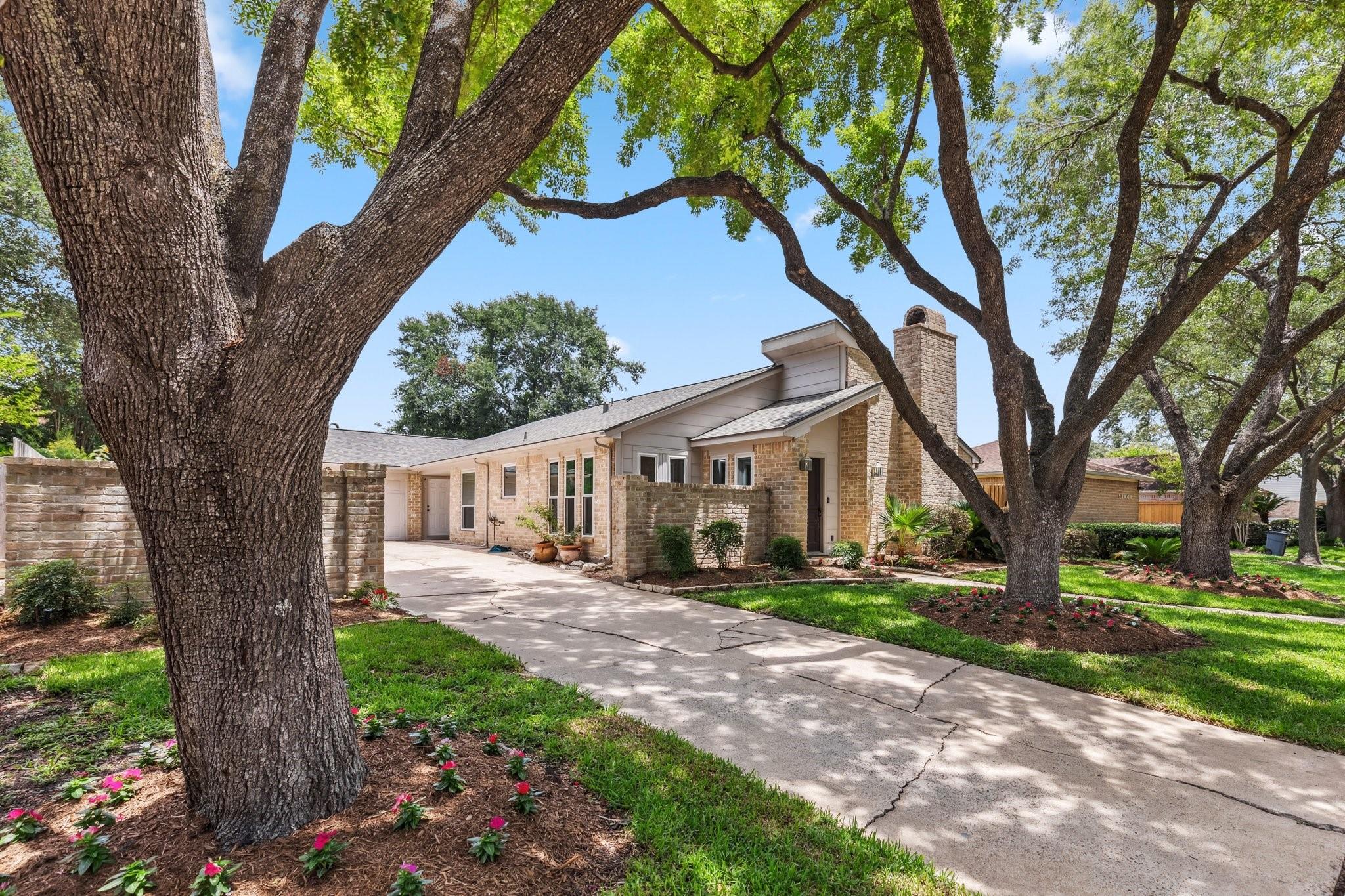 11406 Meadow Lake Drive
