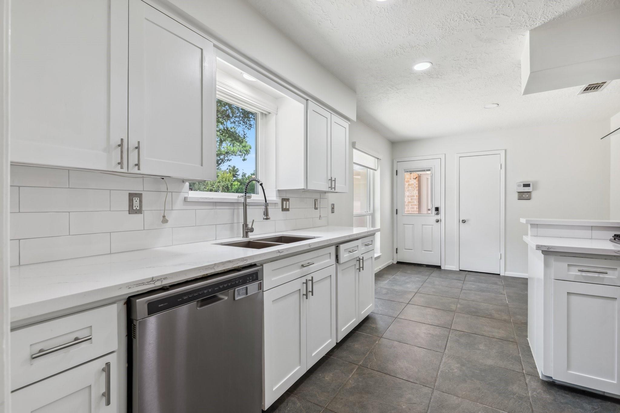 11406 Meadow Lake Drive