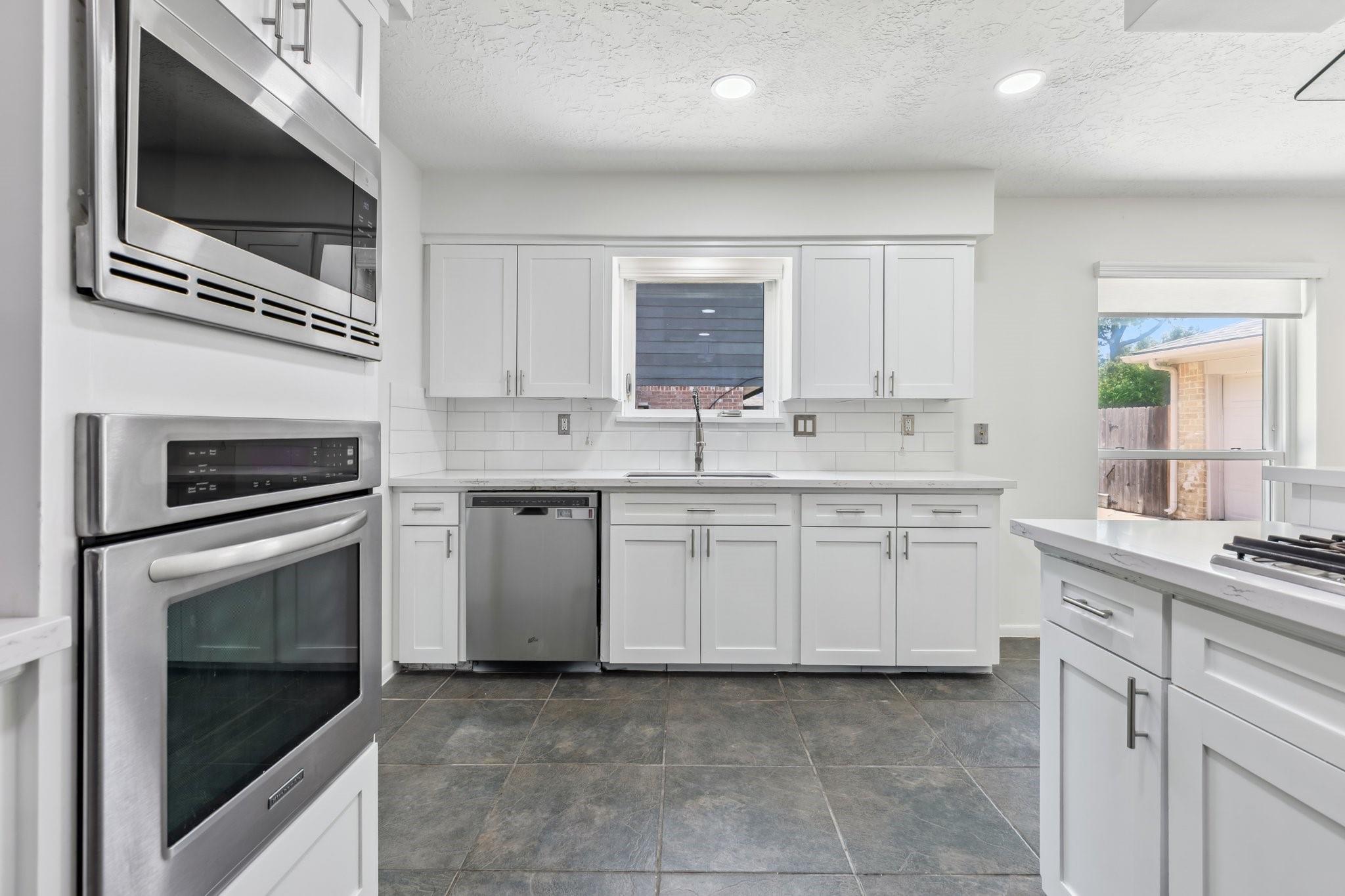 11406 Meadow Lake Drive