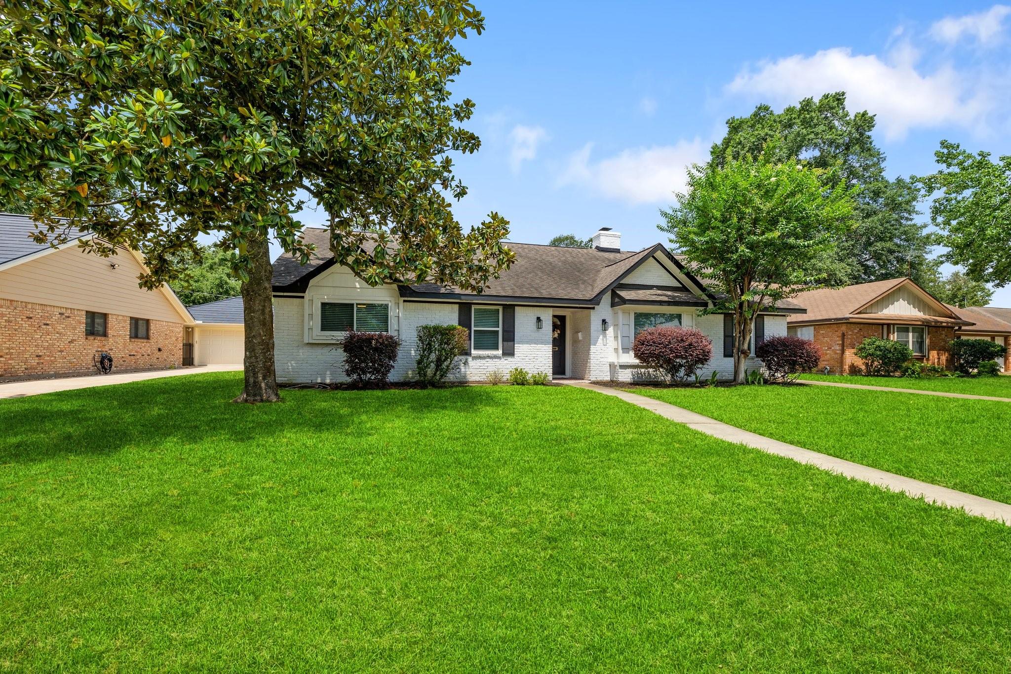 4411 Deer Lodge Drive