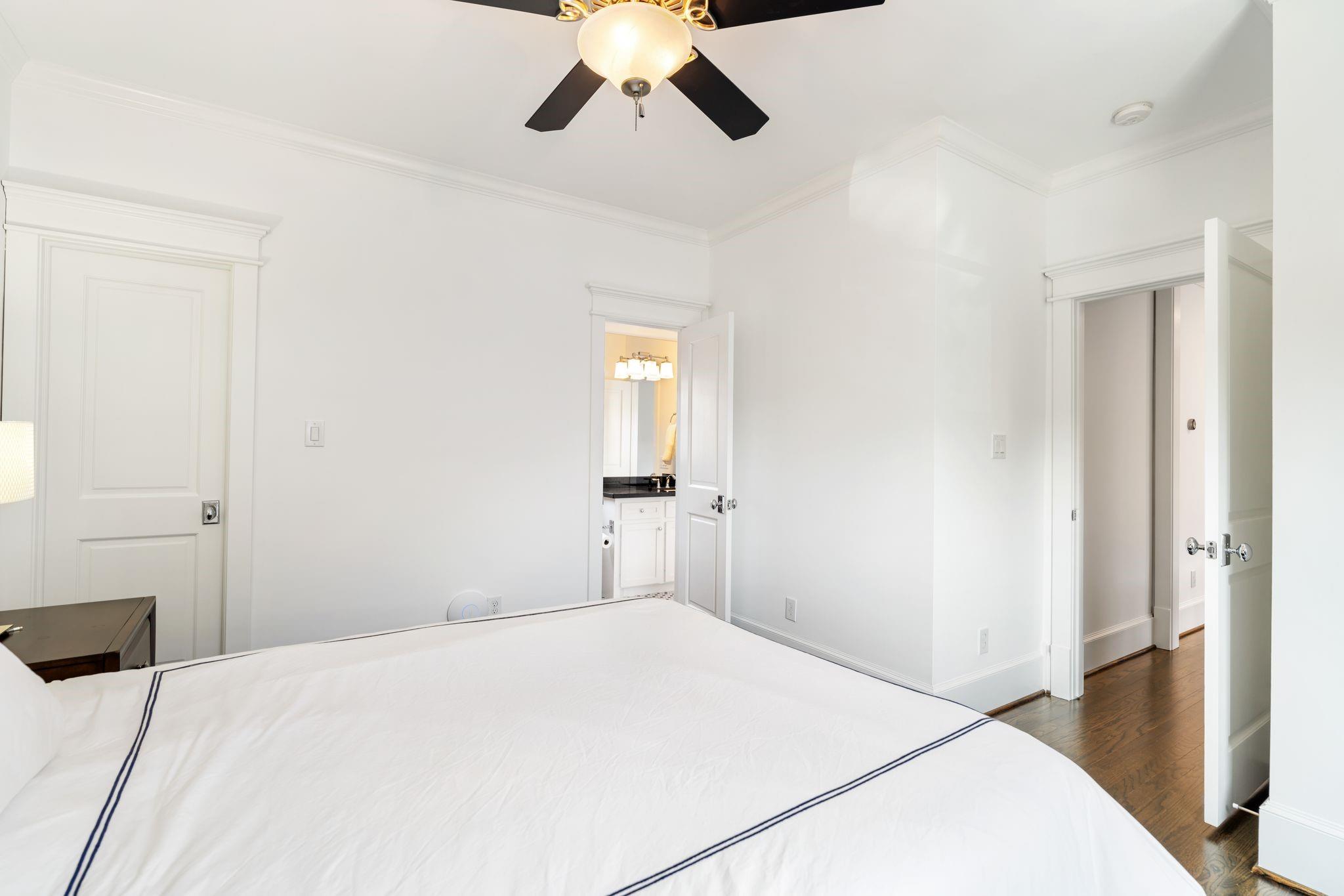 337 W 21st Street