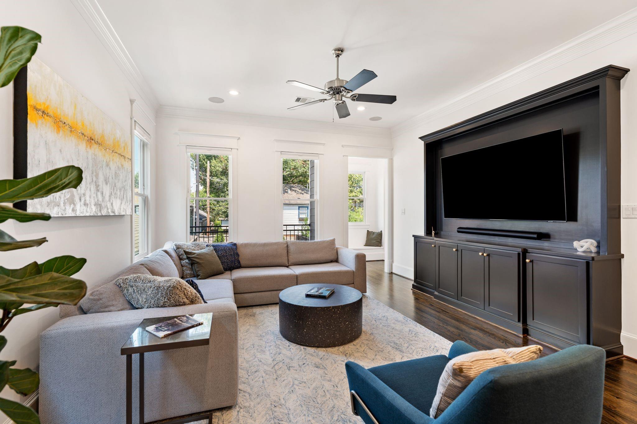 337 W 21st Street