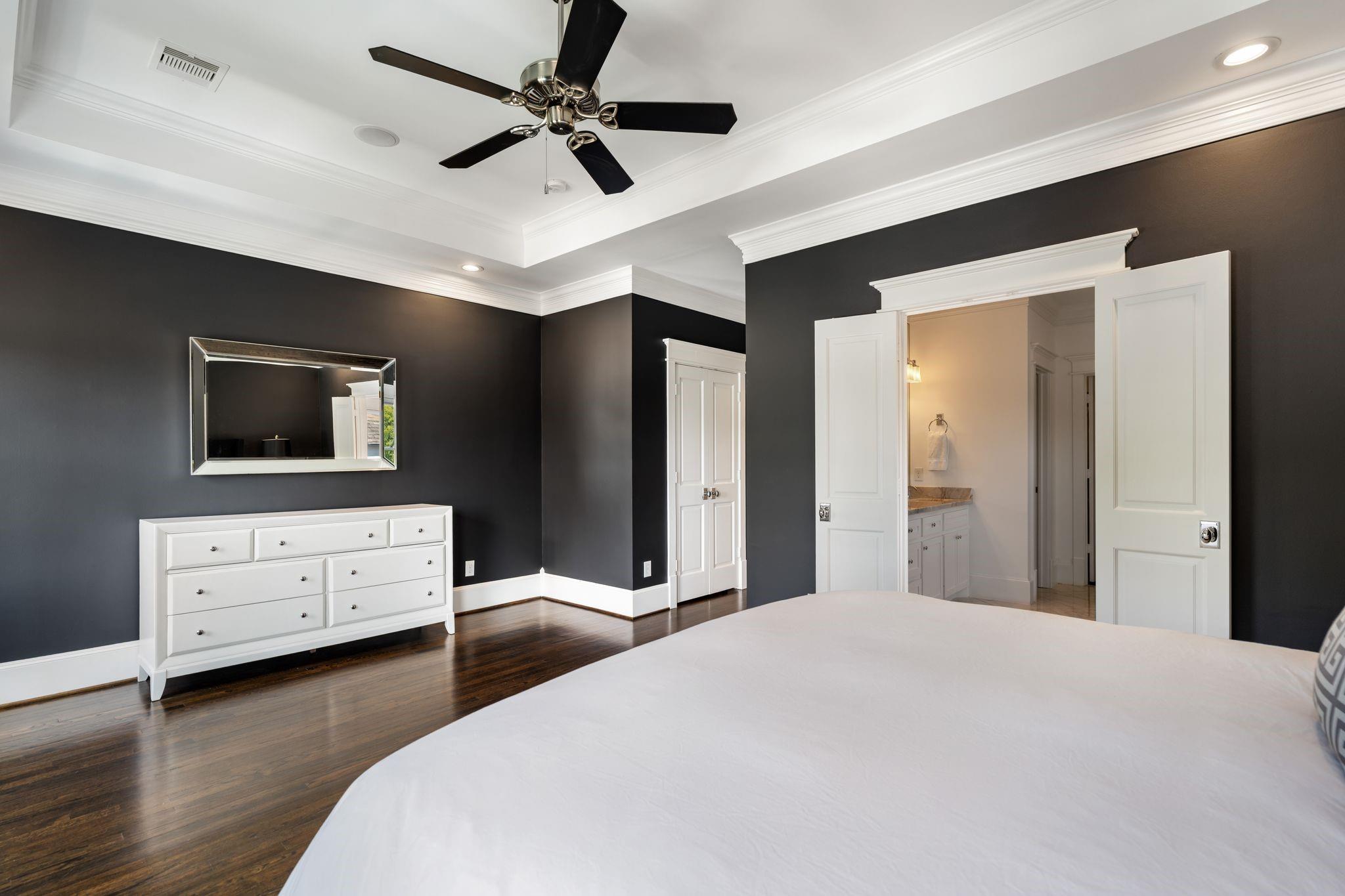 337 W 21st Street