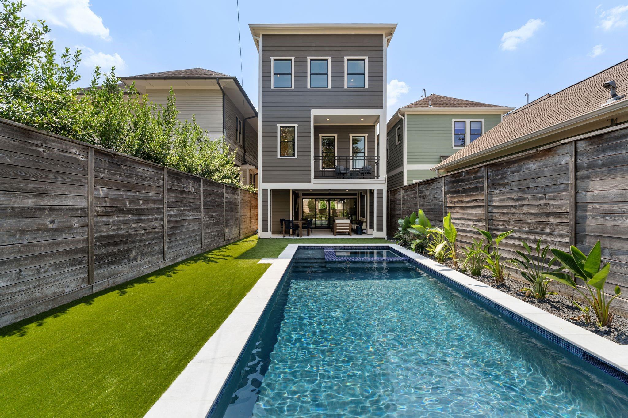 337 W 21st Street