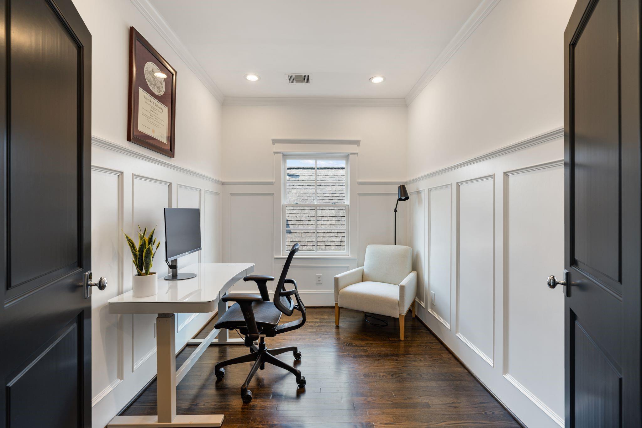 337 W 21st Street
