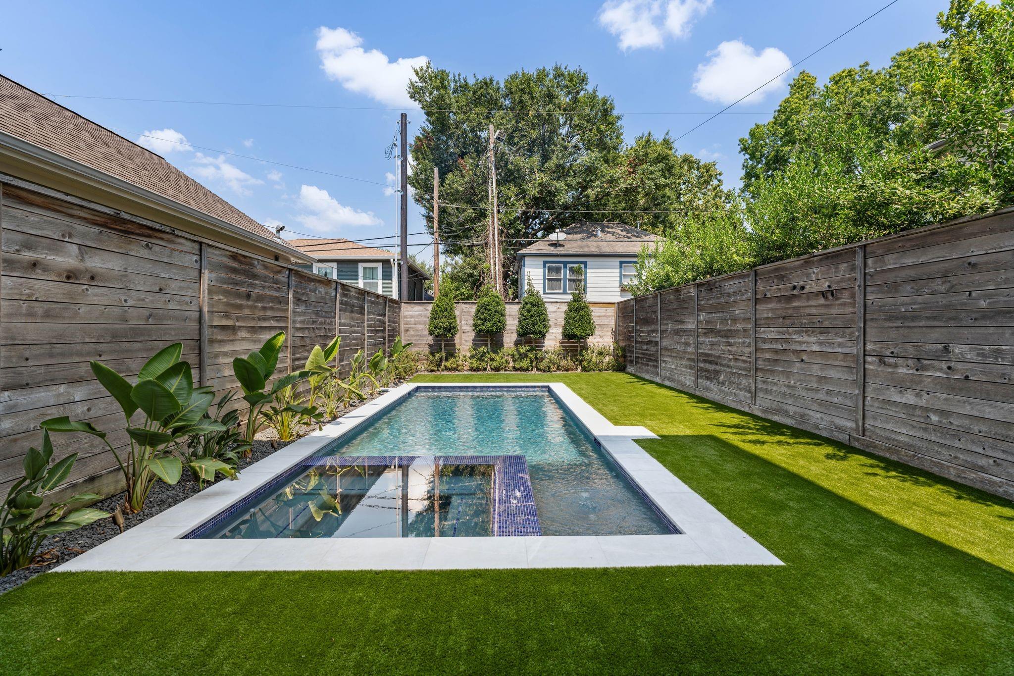 337 W 21st Street