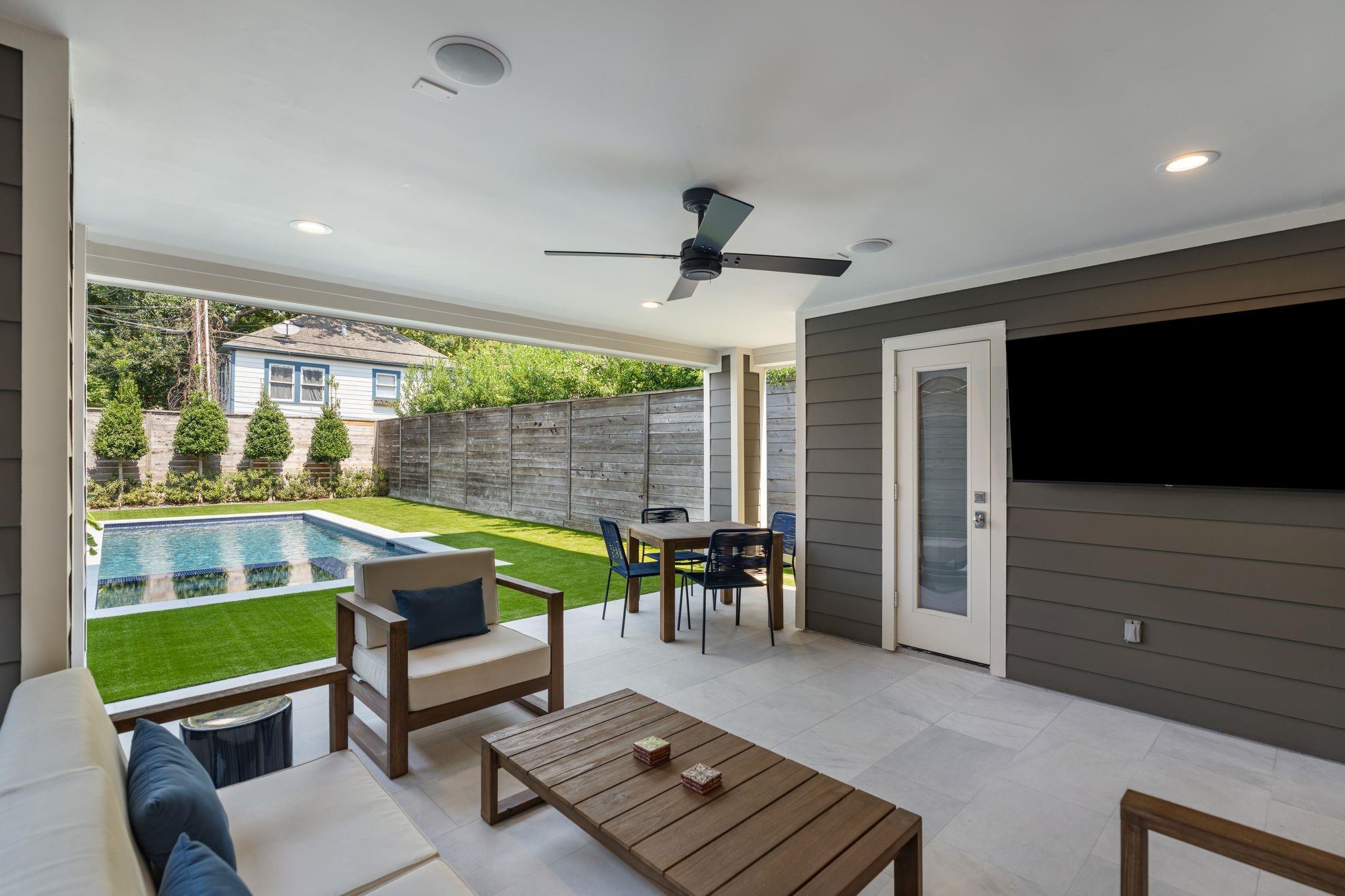 337 W 21st Street