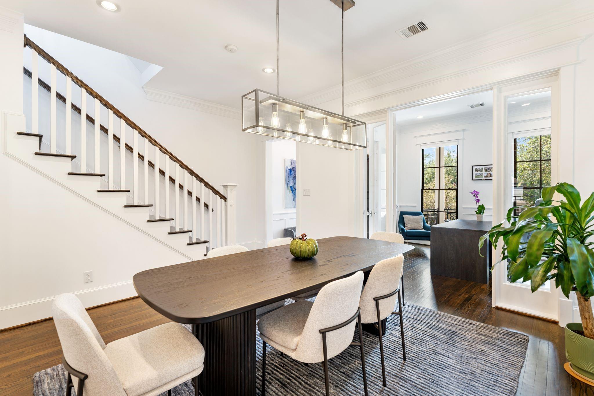 337 W 21st Street