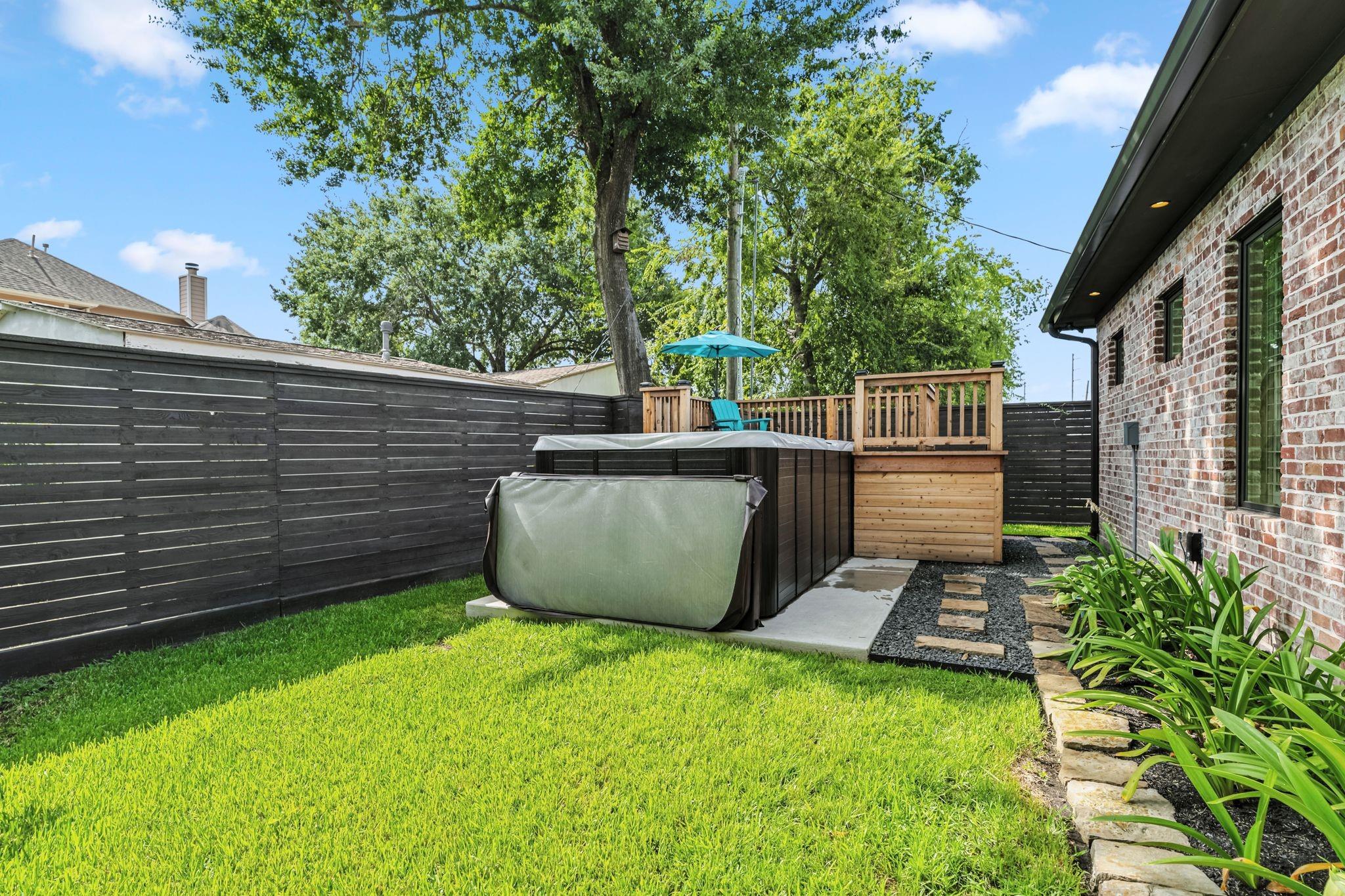 3610 Oak Forest Drive
