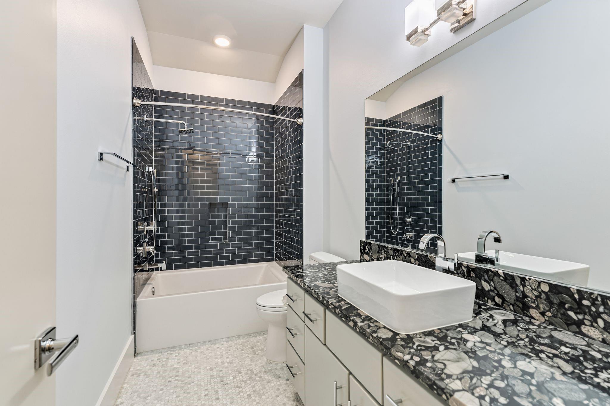 3610 Oak Forest Drive