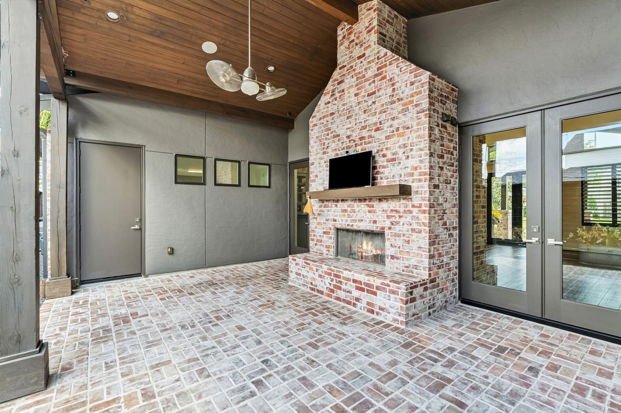 3610 Oak Forest Drive