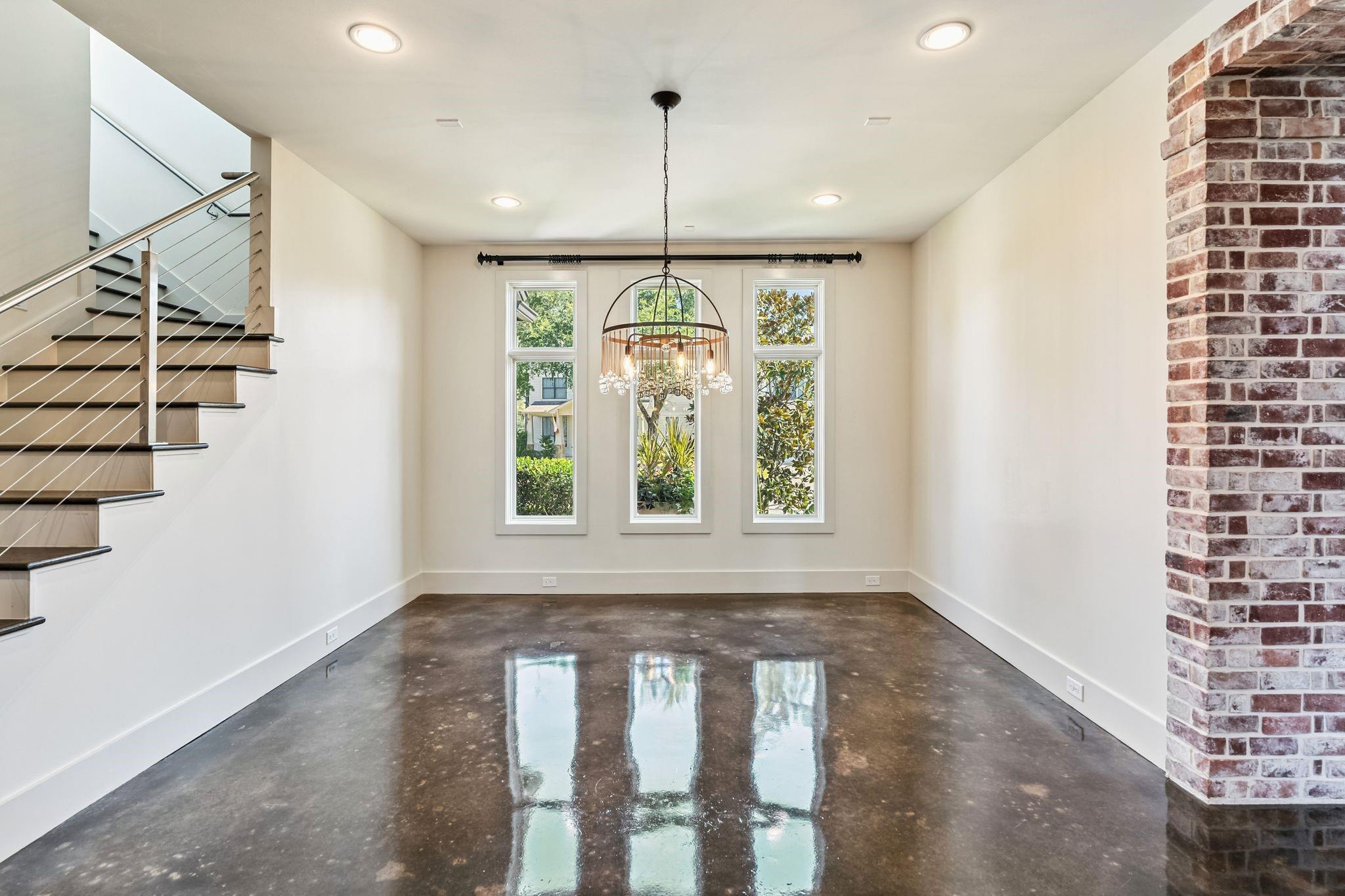 3610 Oak Forest Drive