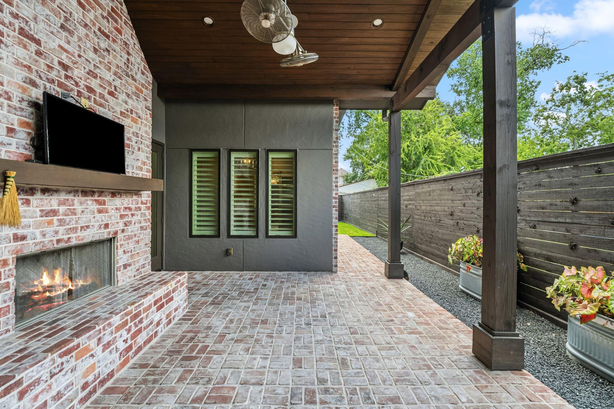 3610 Oak Forest Drive