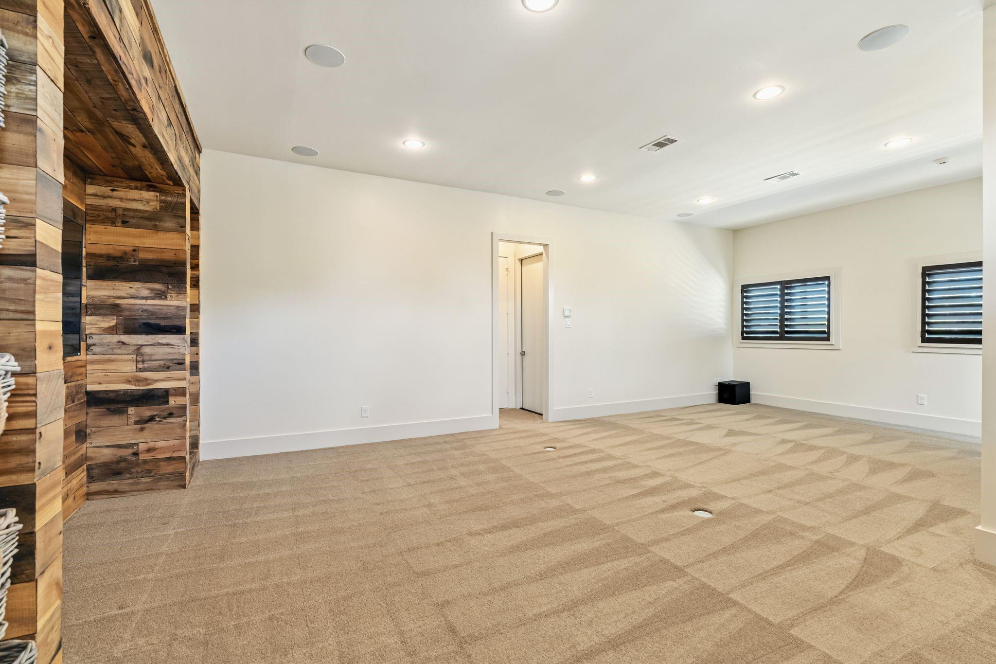 3610 Oak Forest Drive