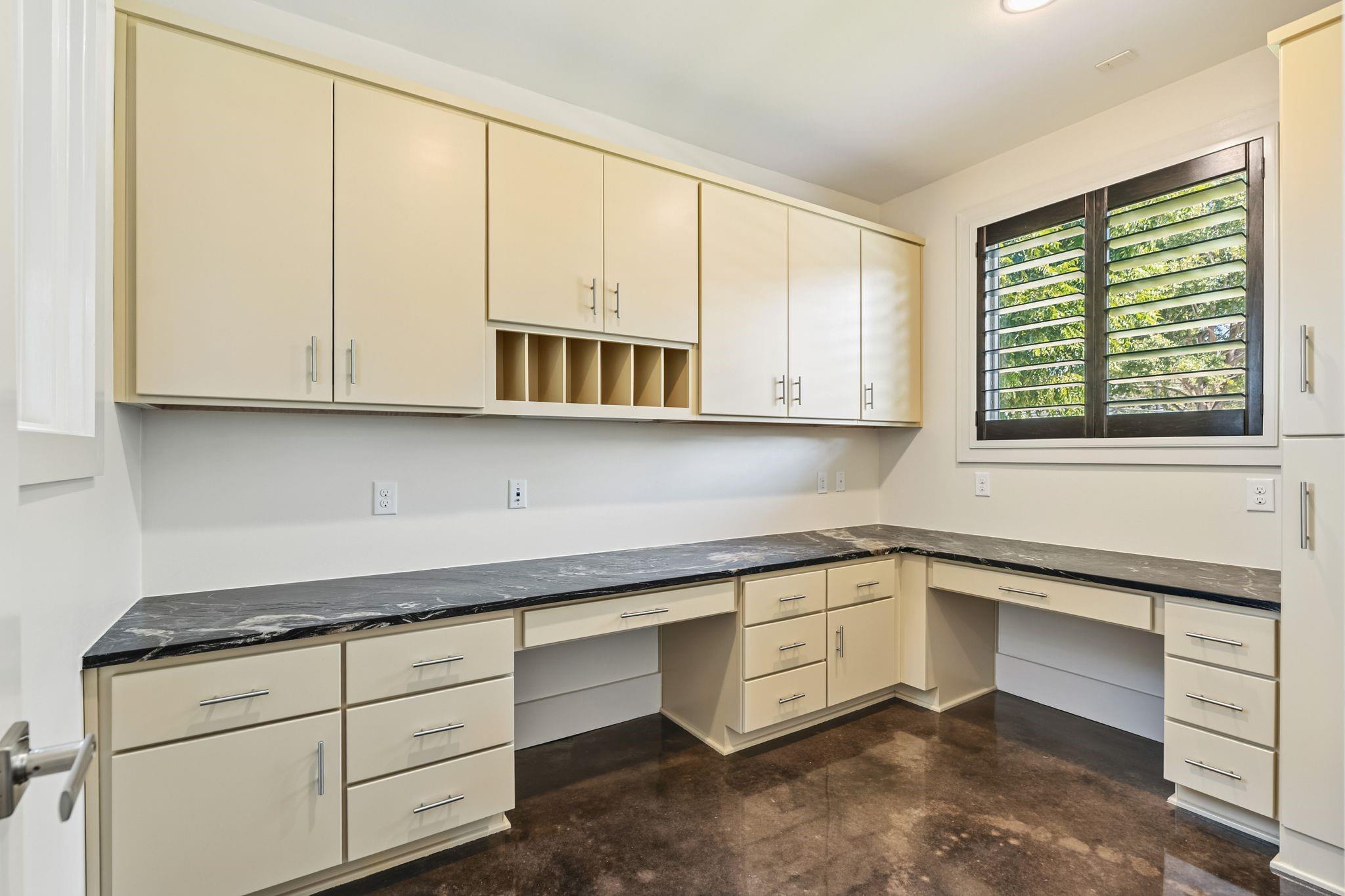 3610 Oak Forest Drive