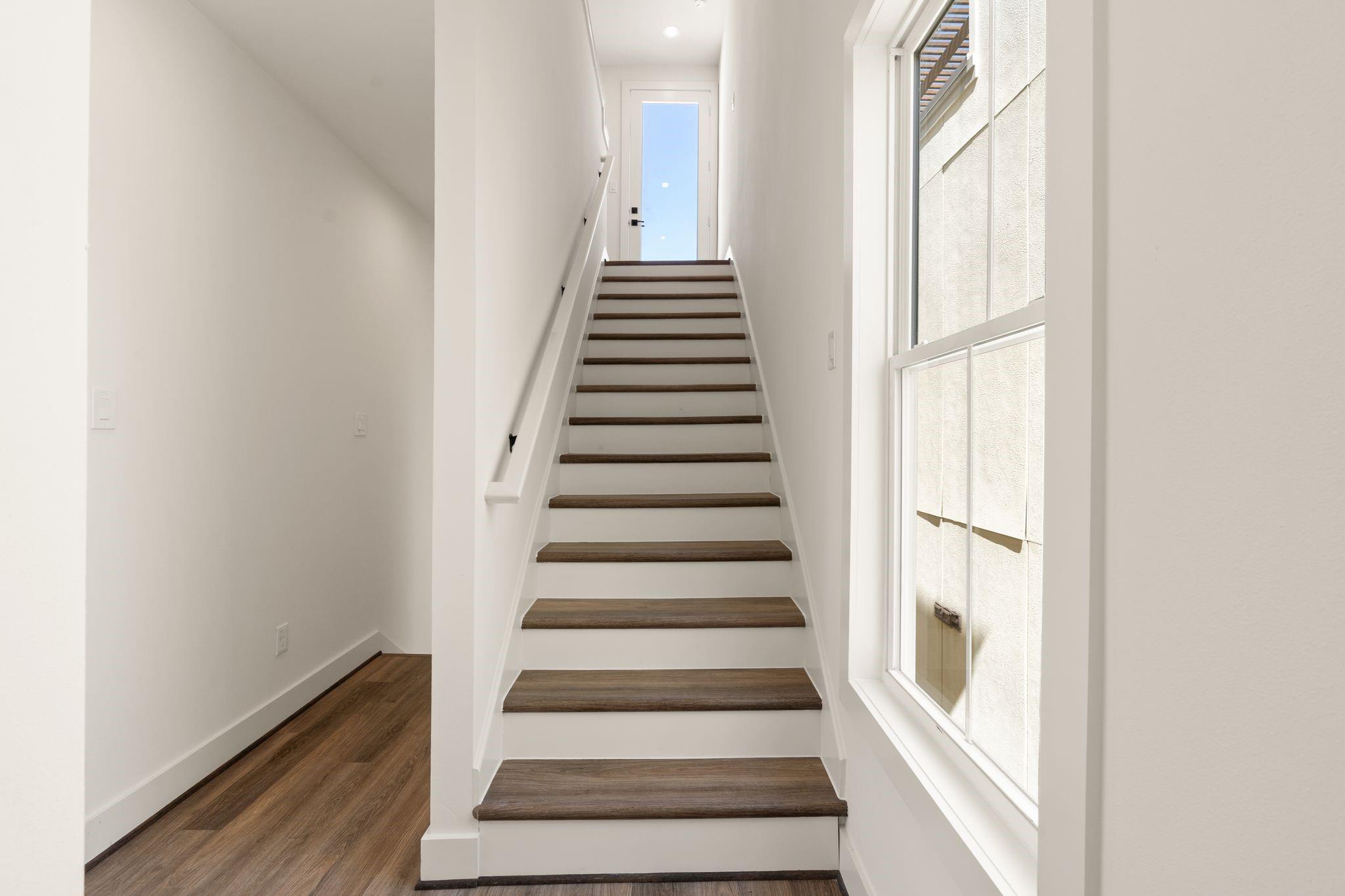 1138 W 16th Street