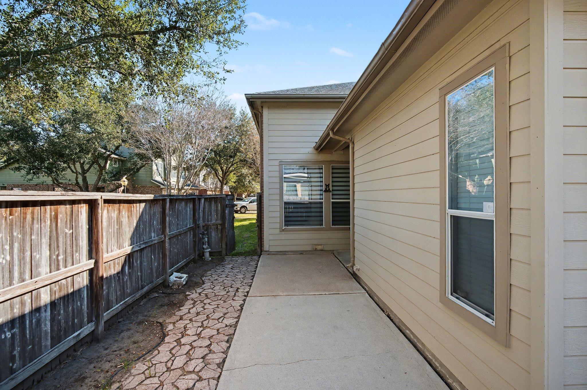 5339 Canyon Hollow Drive