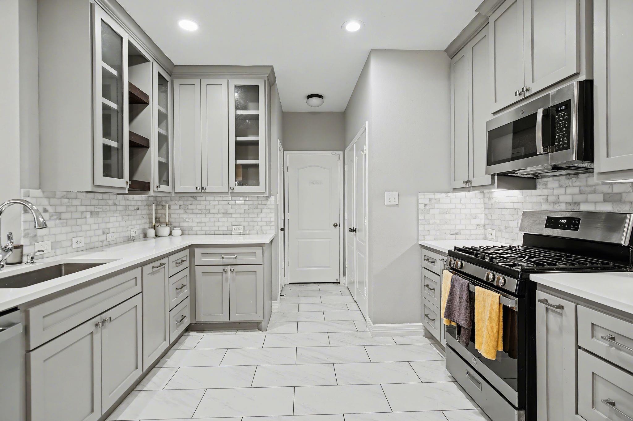 5339 Canyon Hollow Drive