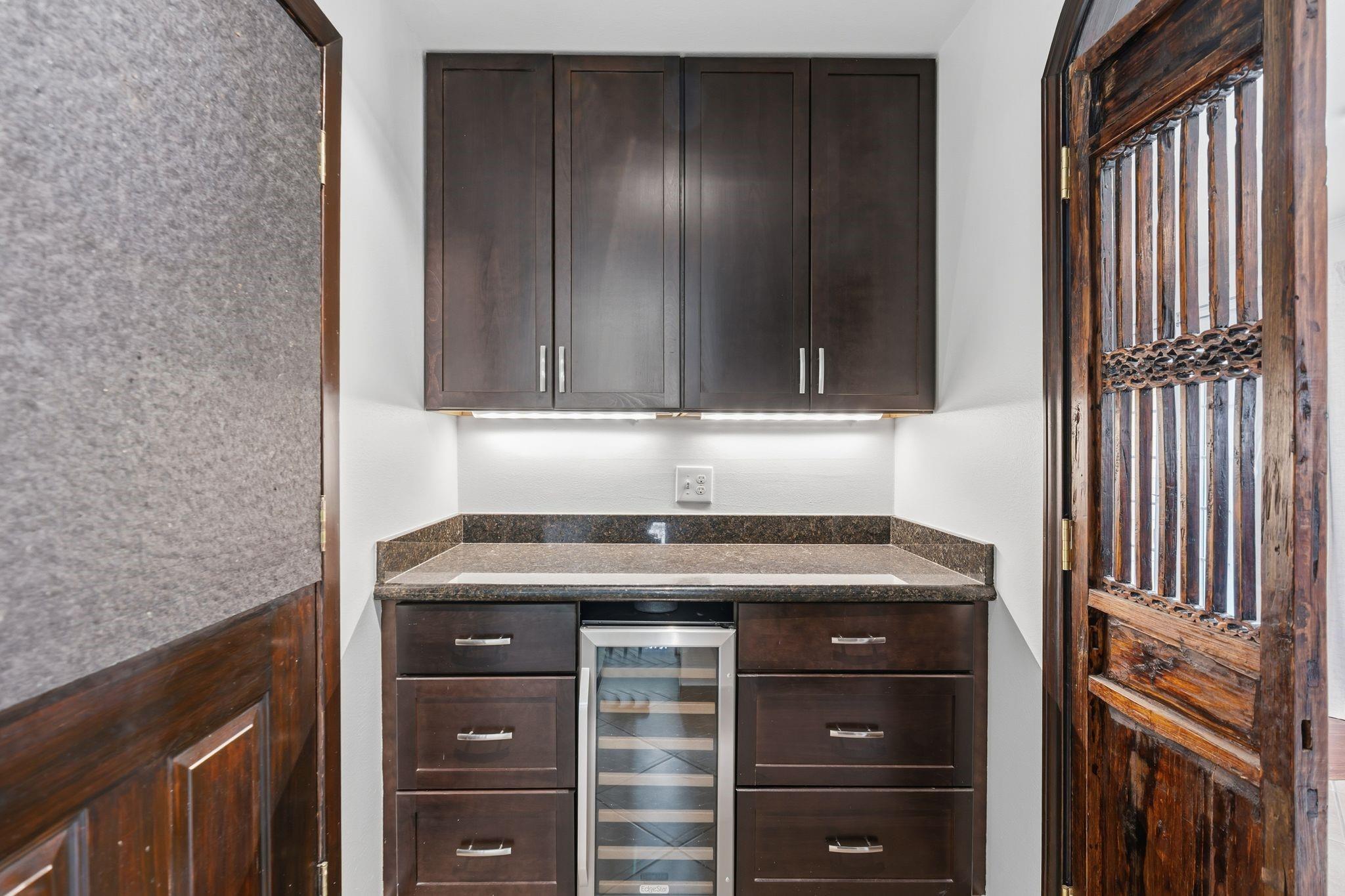 5307 Poinciana Drive