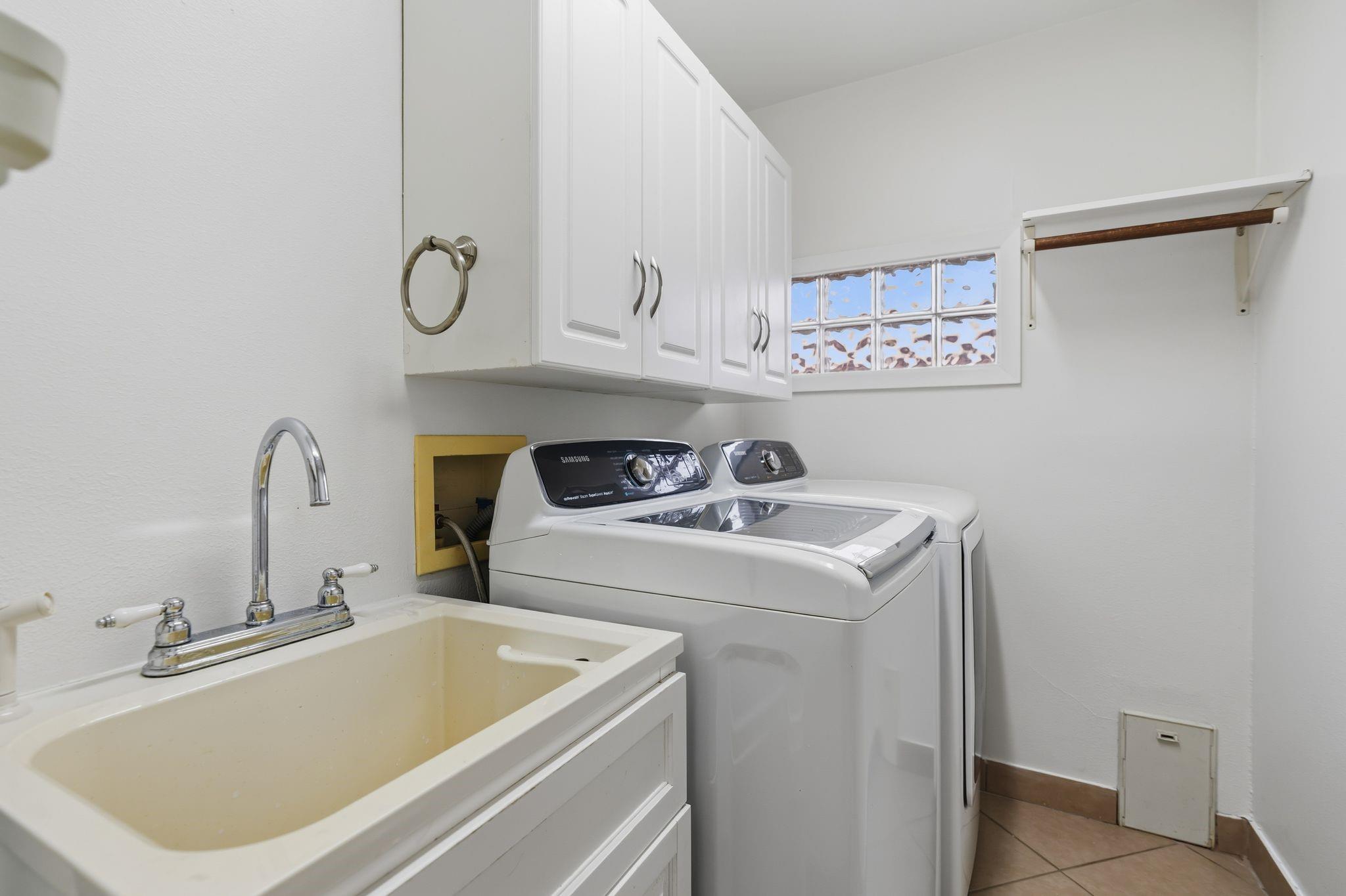 5307 Poinciana Drive