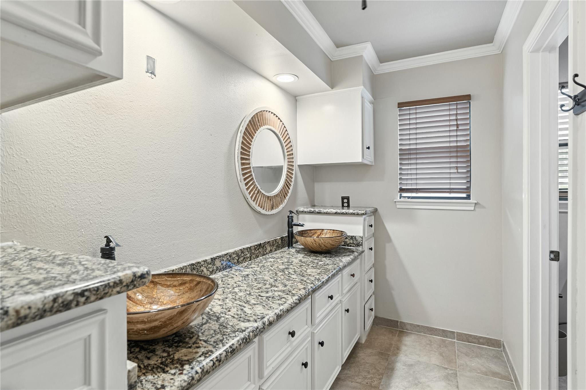 3115 Oak Leaf Court