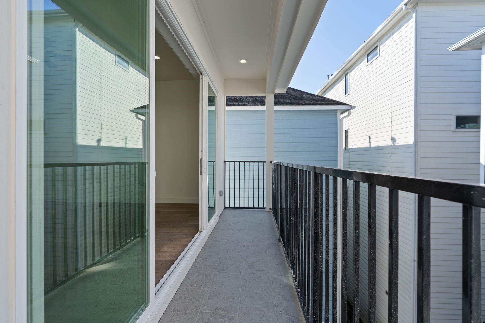 1140 W 16th St Street