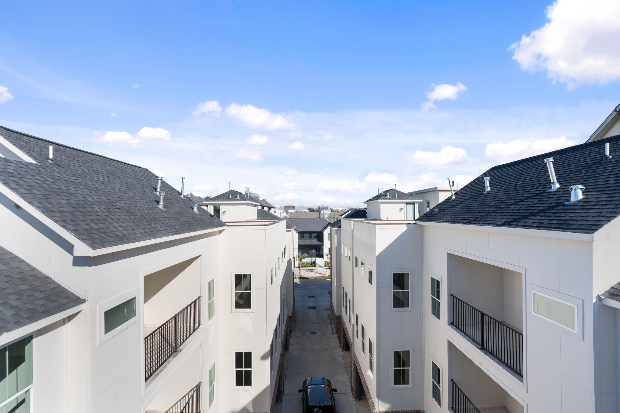 1140 W 16th St Street