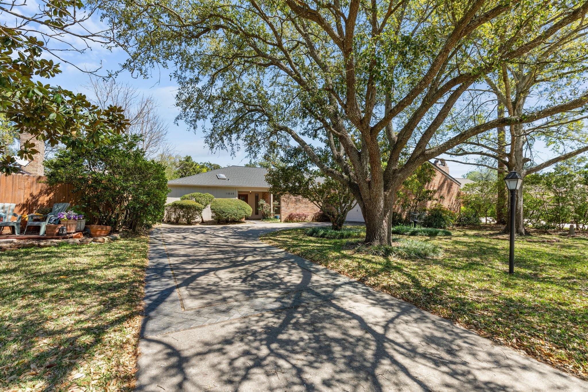 1035 Honey Hill Drive