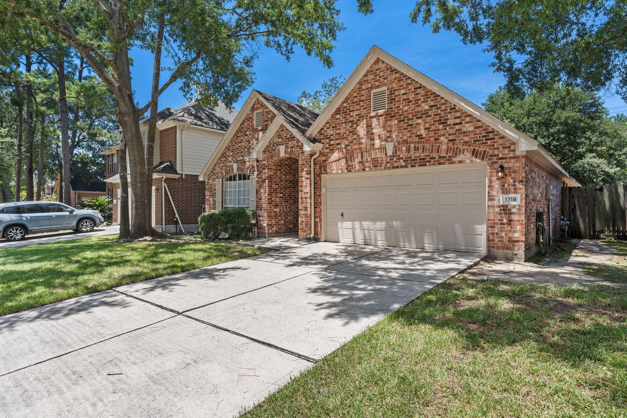 1719 Sandy Trail Court