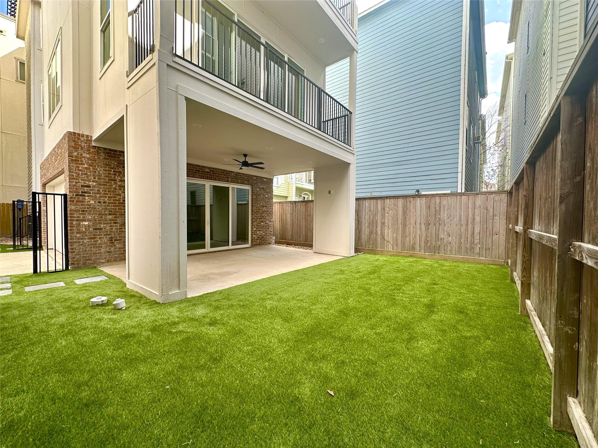 1140 W 16th St Street