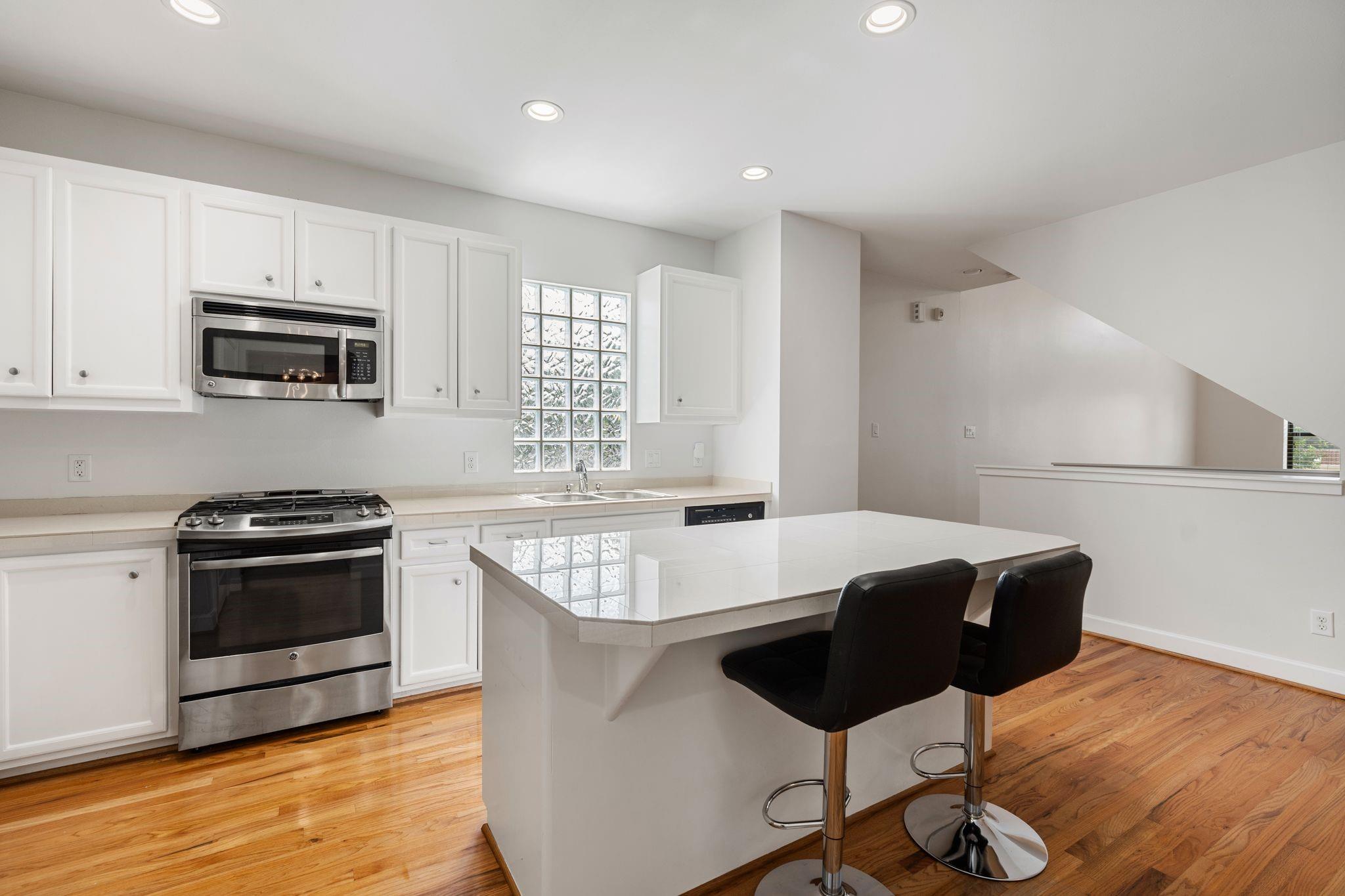 650 Westcross Street # 42