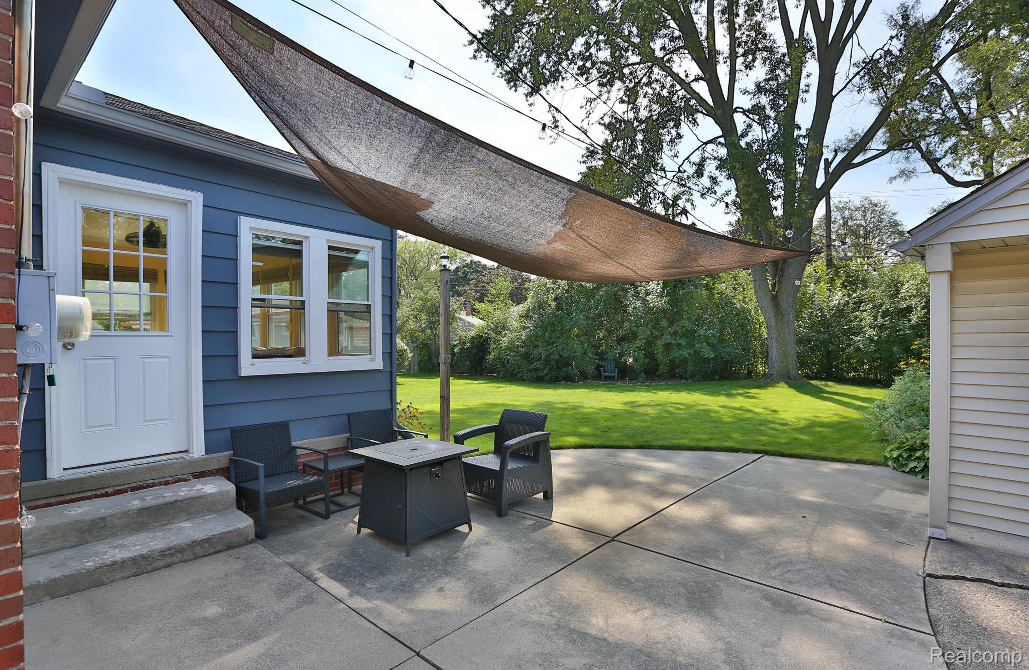 3729 RAVENA Avenue