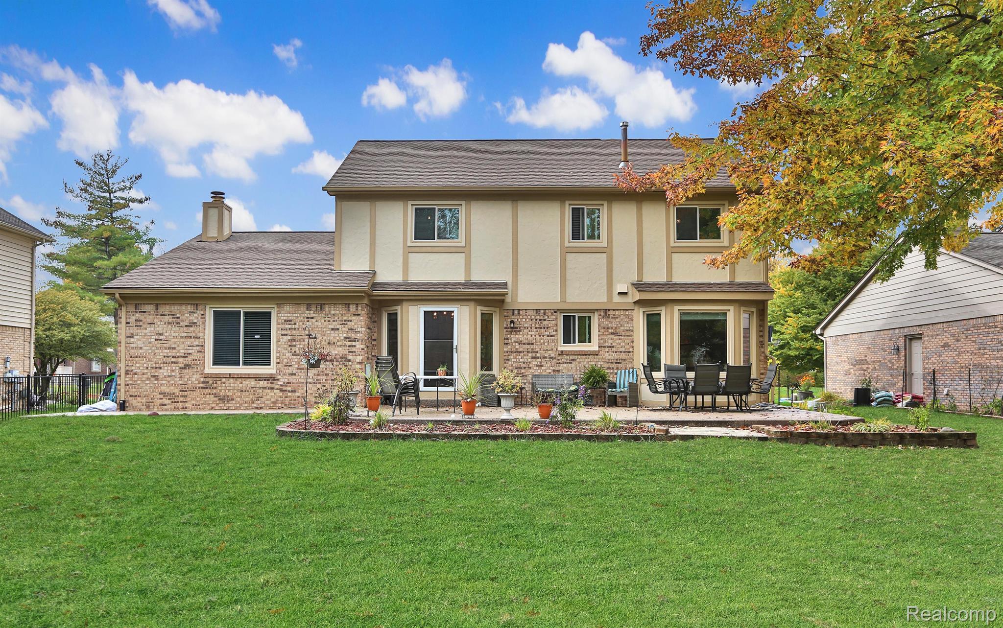 6826 SHELLDRAKE Drive