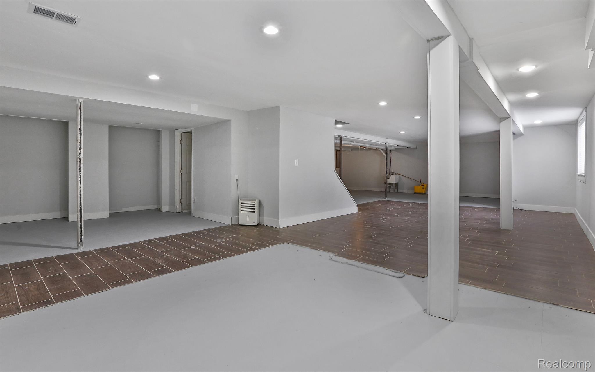 1837 FAIRFORD Drive