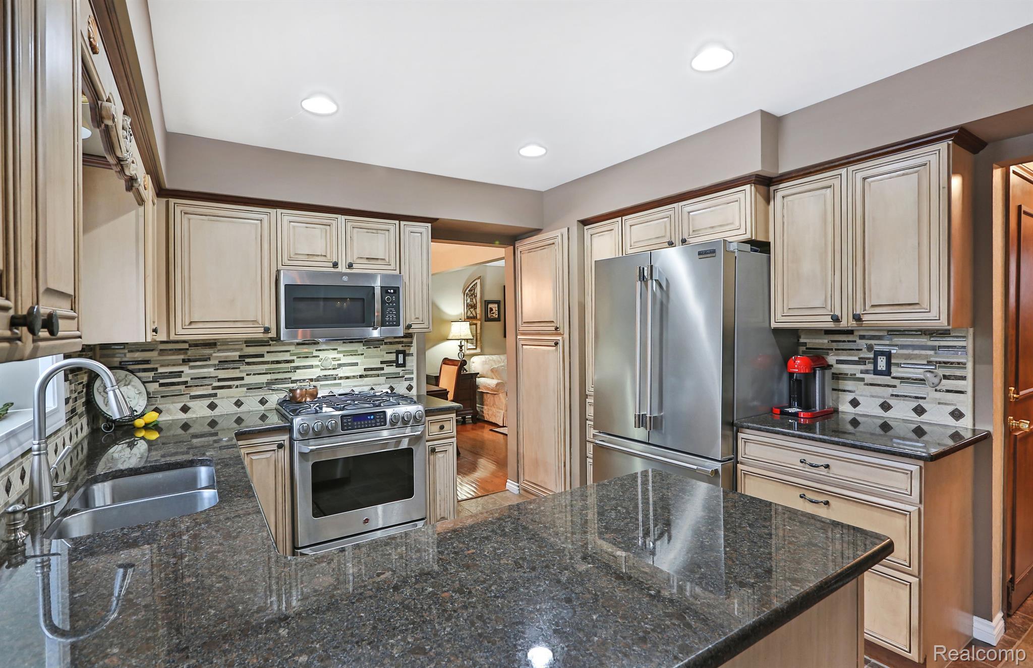 19916 CALUMET Drive
