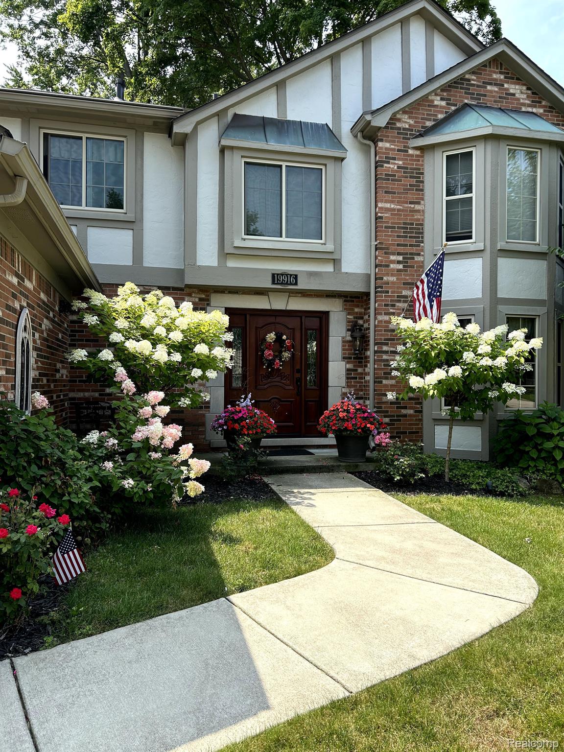 19916 CALUMET Drive