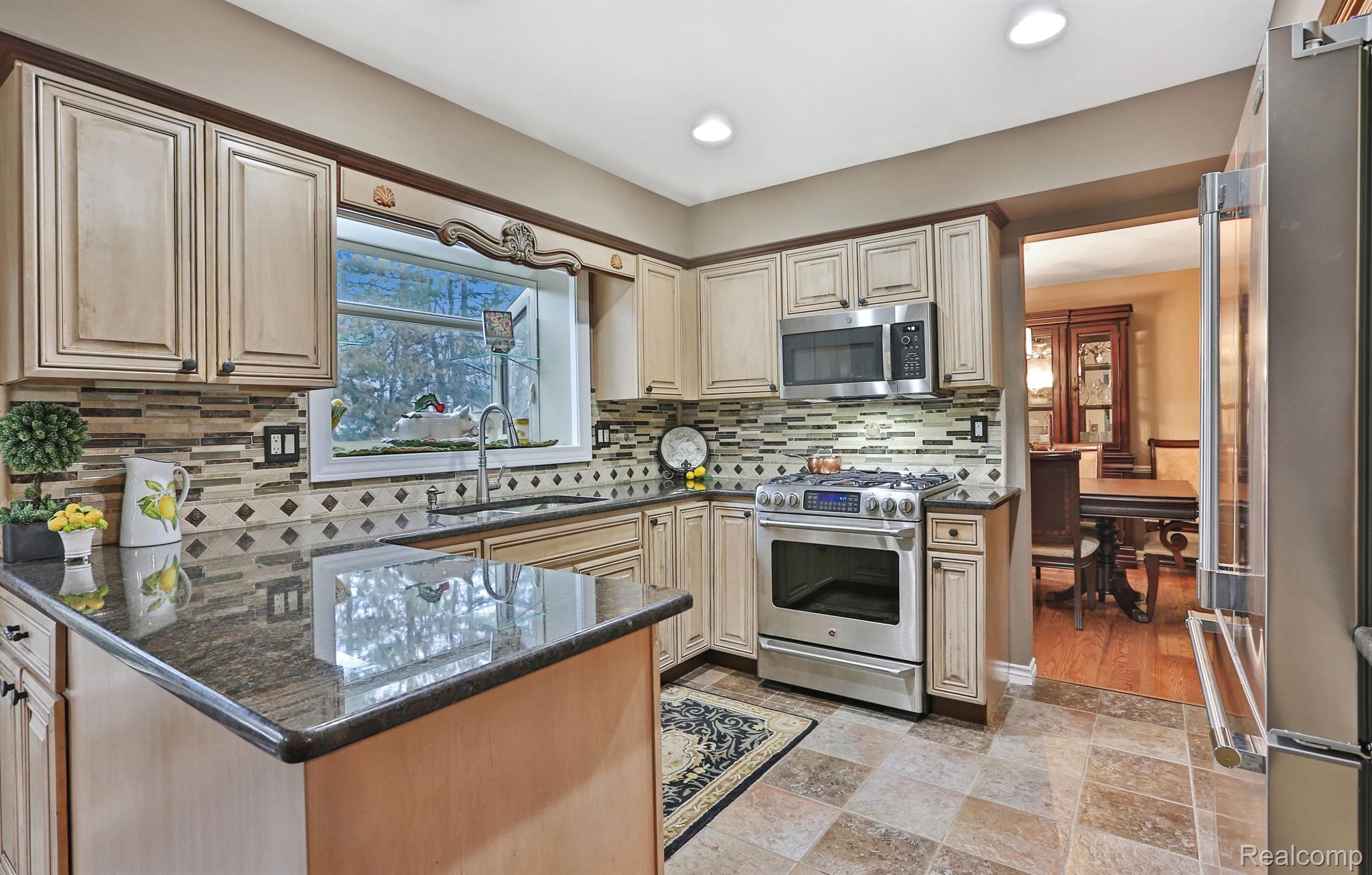 19916 CALUMET Drive