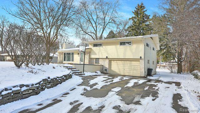 146 W HICKORY GROVE Road