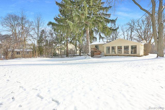 146 W HICKORY GROVE Road