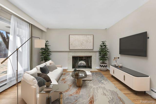 146 W HICKORY GROVE Road